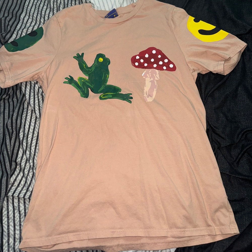Coney Island Picnic Doodle Womens Tee beige Size XL